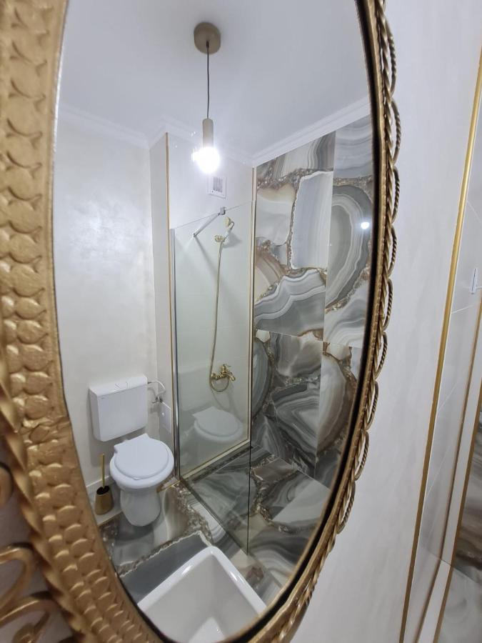 Apartament Larysse Орадеа Екстериор снимка