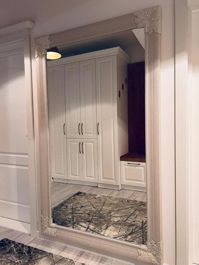 Apartament Larysse Орадеа Екстериор снимка